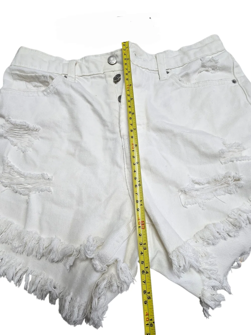 Wild Fable White Denim Shorts Women’s 6 High Rise Distressed Raw Hem